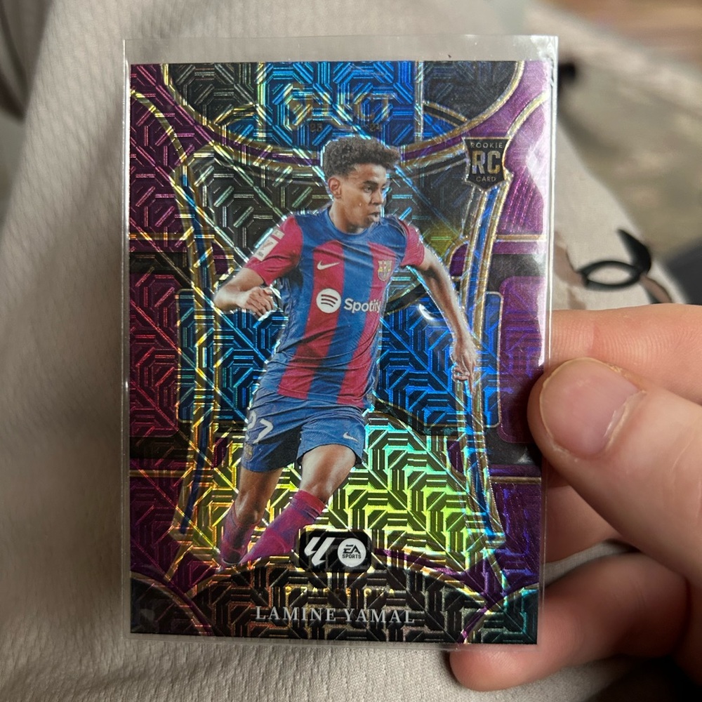 Lamine Yamal Purple Mojo RC